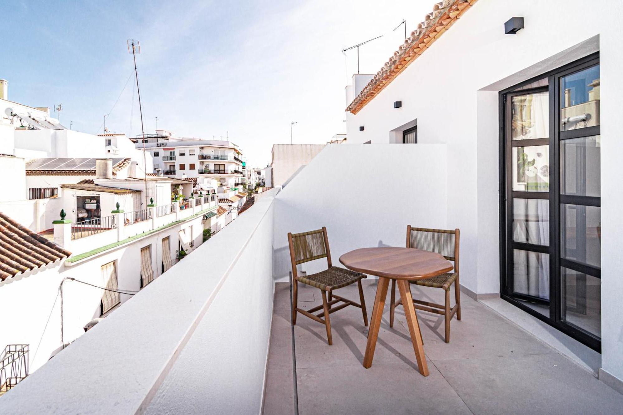Seaclub Suites Estepona Exterior photo
